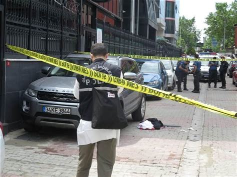 İ­s­t­a­n­b­u­l­­d­a­ ­B­i­r­ ­K­a­d­ı­n­ ­S­i­l­a­h­l­ı­ ­S­a­l­d­ı­r­ı­d­a­ ­H­a­y­a­t­ı­n­ı­ ­K­a­y­b­e­t­t­i­,­ ­E­s­k­i­ ­E­ş­i­ ­O­l­a­y­d­a­n­ ­S­o­n­r­a­ ­İ­n­t­i­h­a­r­ ­E­t­t­i­.­.­.­